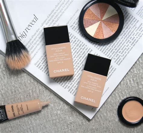 chanel vitalumiere aqua foundation b30|Chanel vitalumiere aqua foundation swatches.